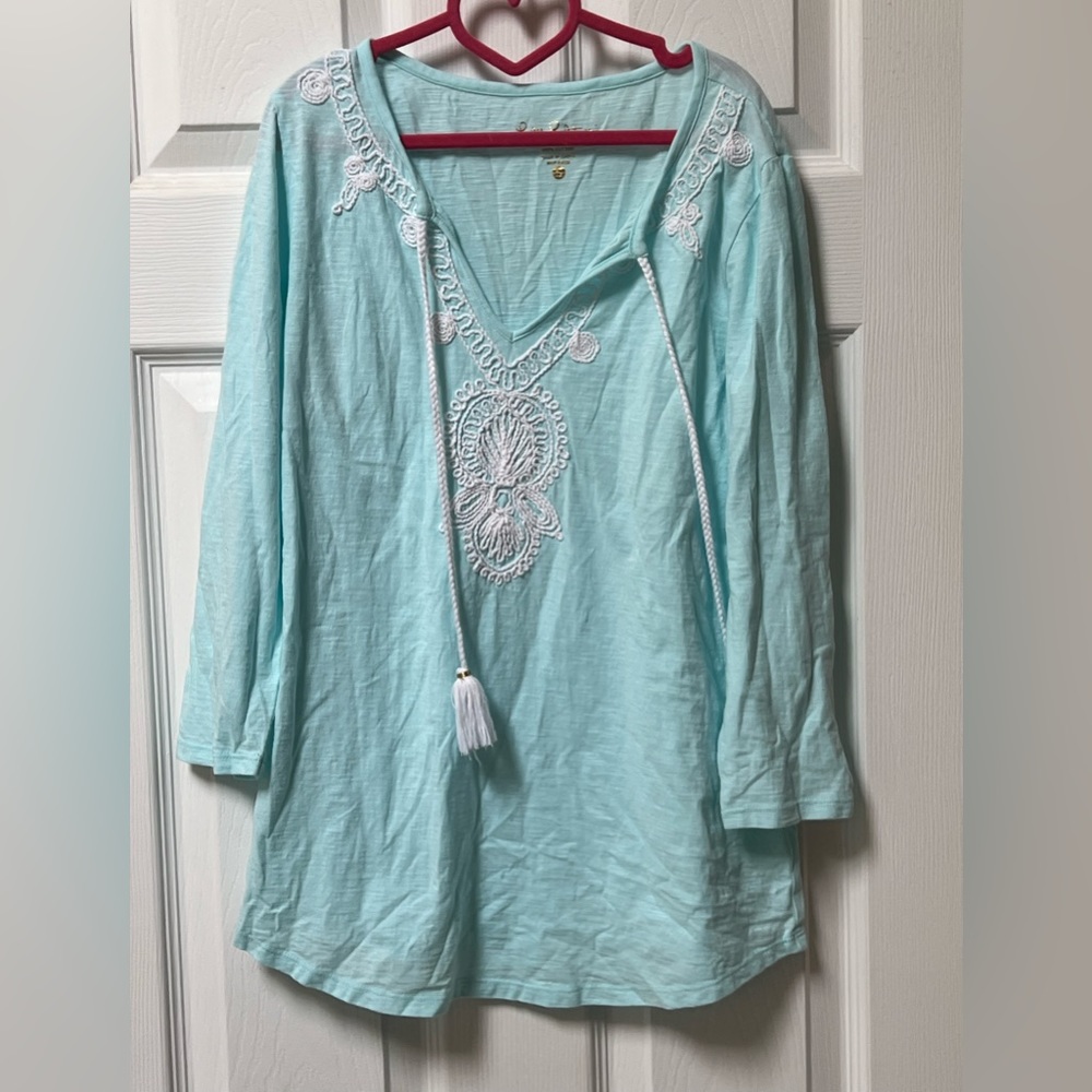Like New Lilly Pulitzer Cotton Blouse with tassel